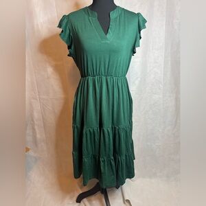 Women's Green Tiered V-Neck Dress